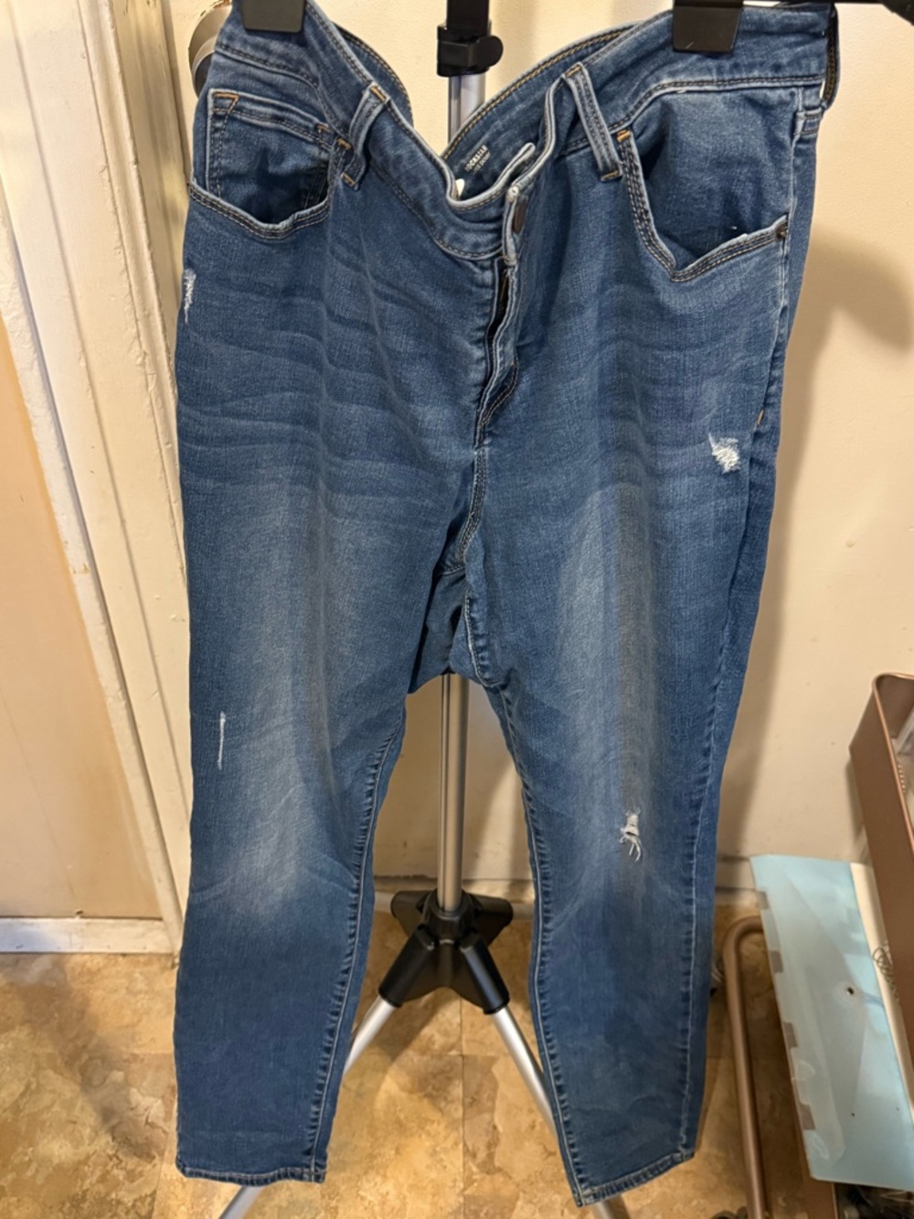 Old Navy women’s  Rockstar Super Skinny Jeans size 14